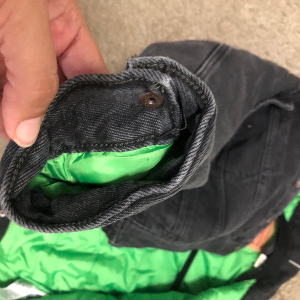 Levi's Black Jean Jacket with Green Lining Size Small - Picture 4 of 9